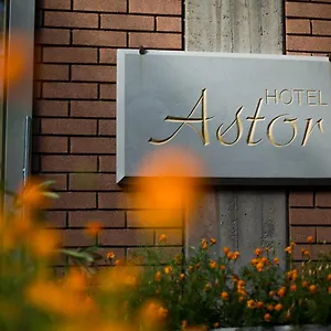Astor 2*, Modena Itália