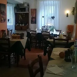 https://la-favorita-lozzo-cadore.hotelinveneto.com
