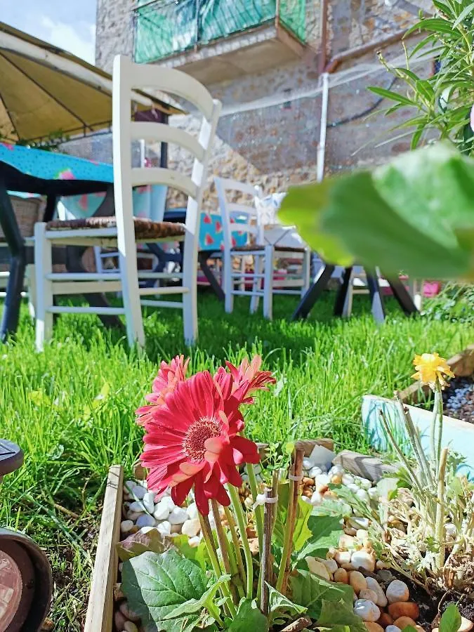 Alojamento de Acomodação e Pequeno-almoço B&B Un Posto Nel Mondo Siena